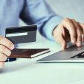 Using Balance Transfer Credit Cards: Pitfalls and Success Stories from the US