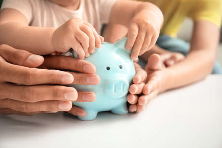 A Comprehensive Guide to Creating a Monthly Budget for American Families
