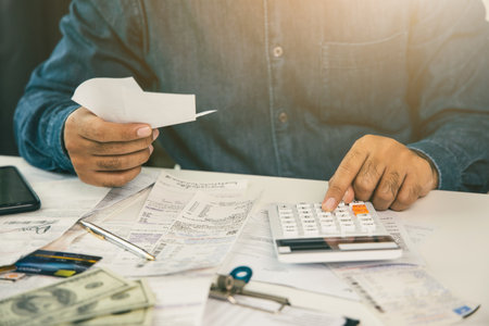 Top Mistakes to Avoid When Using Envelope or Zero-Based Budgeting in the US