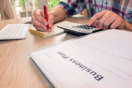 The Pros and Cons of Envelope vs Zero-Based Budgeting for American Households