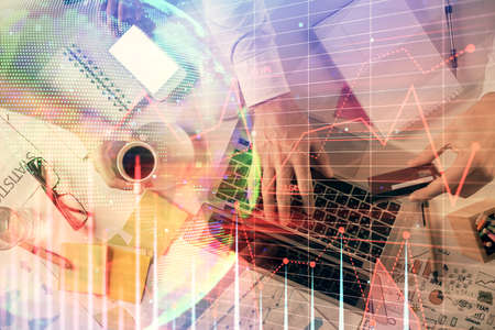 The Role of Brokers and Online Trading Platforms in the American Stock Market