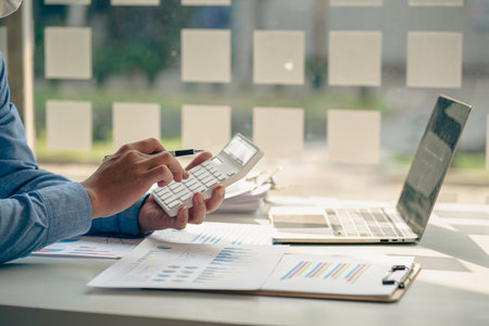 How to Track Income and Expenses for Accurate Estimated Tax Payments