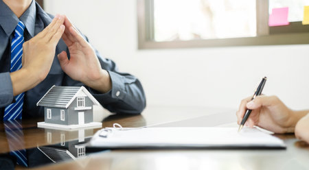 How to File a Homeowners Insurance Claim in the US: Step-by-Step Guide